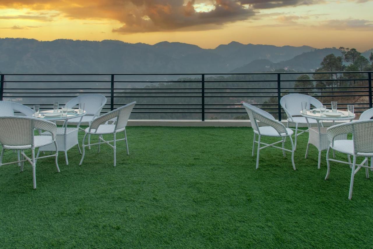 Hillcrest Heights Bed & Breakfast Kasauli Exterior photo