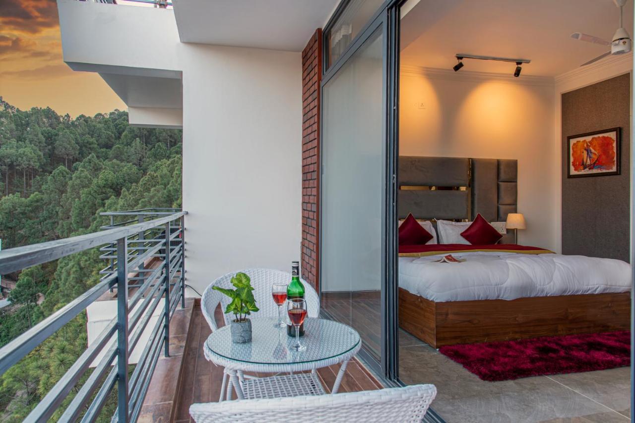 Hillcrest Heights Bed & Breakfast Kasauli Exterior photo