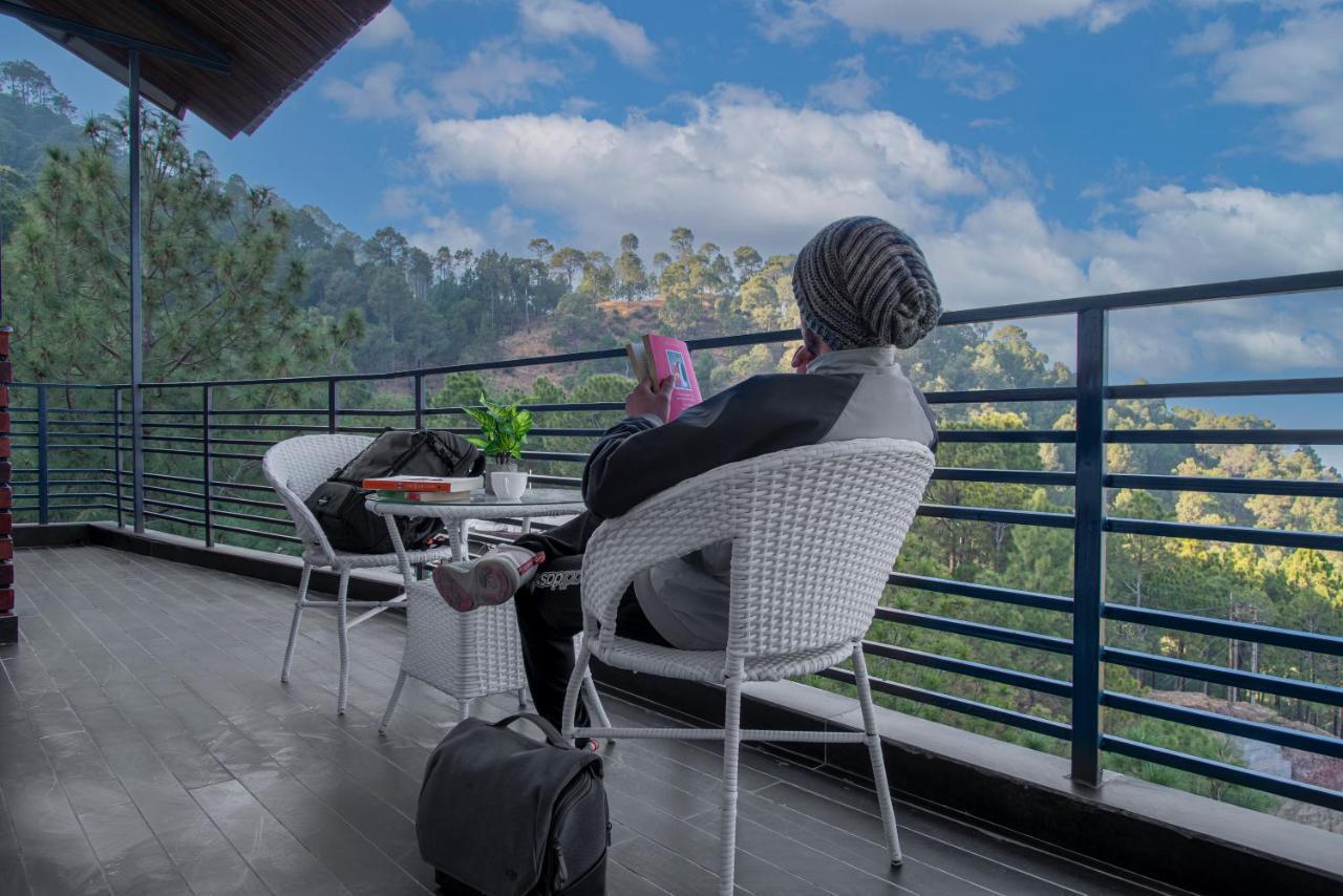 Hillcrest Heights Bed & Breakfast Kasauli Exterior photo